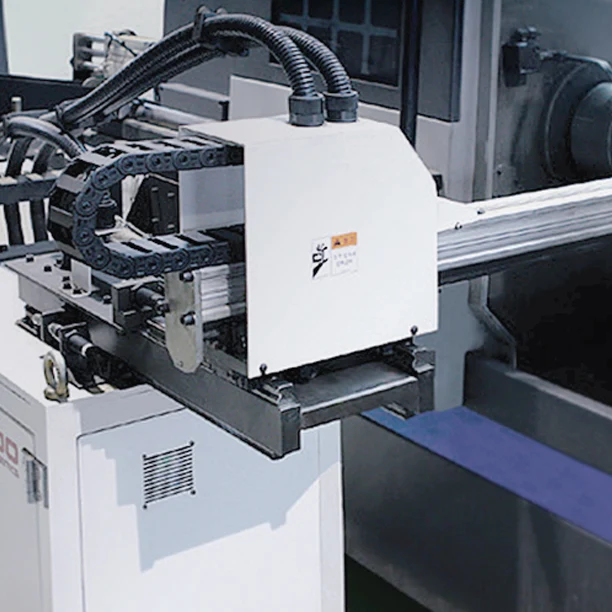 Side Loader - sistema de carregamento lateral para CNC